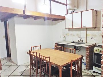 Edificio de 8 departamentos y cochera - Oportunidad, importante rentabilidad