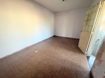 Casa con local en Venta