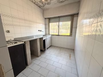 Casa con local en Venta