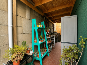 AMPLIA CASA 3D/3B CON ESTACIONAMIENTO Y JARDÍN EN REÑACA ALT
