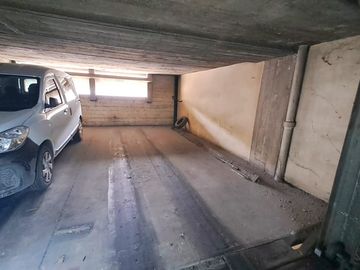 VENTA COCHERA RETIRO SEGURIDAD 24HS OPORTUNIDAD