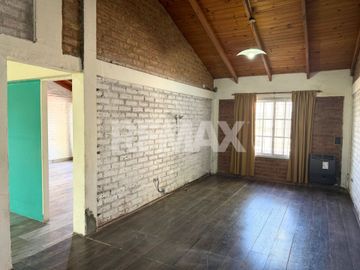 ALQUILER CASA CON QUINCHO- CENTENARIO