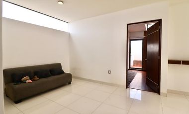 CASA EN VENTA EN MORELIA, LOMAS DE SANTA MARÍA