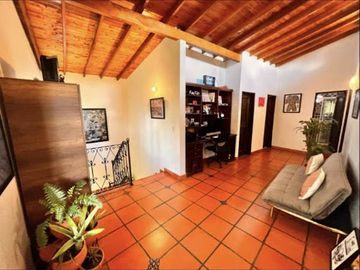 ARRIENDO de CASA RESIDENCIAL en ENVIGADO