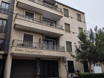 VENTA DPTO 2 DORM C/COCHERA B° LAMADRID V. MARÍA