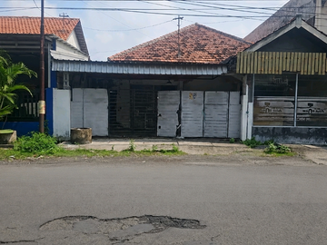 Rungkut menanggal
