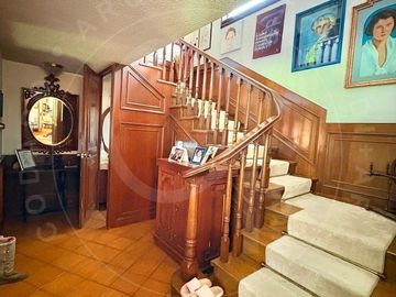 Residencia de Autor frente al Fairway del Hoyo 9 Club de Golf Valle Escondido ZE