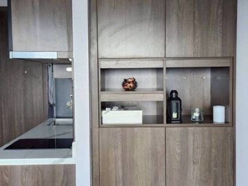 Modern 2BR Condo High Floor at Park Origin Thonglor