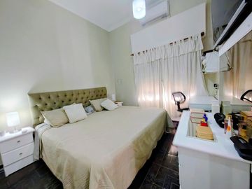 VENTA CASA 4 AMBIENTES ISIDRO CASANOVA