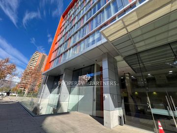 Preciosa oficina 23 m2 con gran vista en Vitacura.  Edificio Premium.