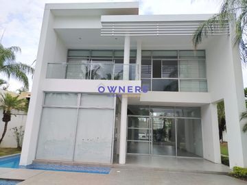 VENTA CASA DE LUJO EN EL SECTOR MAS EXCLUSIVO VIA A LA COSTA (AA)