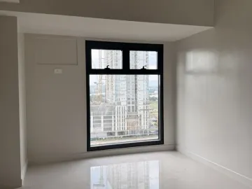 🏙️ FOR SALE: STUDIO UNIT at Cirrus by RLC 🏙️