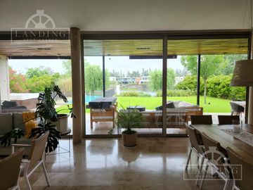 Casa a la laguna en Albanueva con amarra (Opcional) 4 dormitorios play dep orientacion oeste