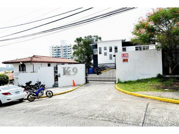 Se Alquila Edificio Comercial en Urb. Los Angeles (LM)