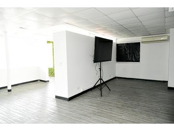 Se Alquila Edificio Comercial en Urb. Los Angeles (LM)