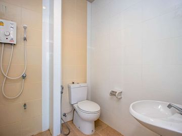 Prime Commercial Property in Sansai – Ideal Business Opportunity!