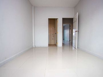 Prime Commercial Property in Sansai – Ideal Business Opportunity!