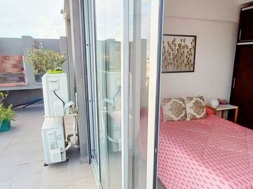 ALQUILER 3 AMB AMOBLADO PISO ALTO BALCON PARRILLA