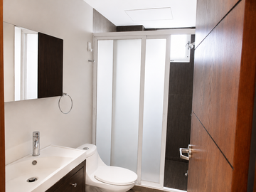 Suite Amueblada  2 Rec en Torre Visum, San Jerónimo