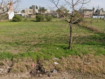 Venta  o permuta vehicular  de terreno en funes