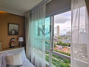 Sea View condo for sale at Lumpini Seaview Jomtien, Pattaya.