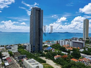 Sea View condo for sale at Lumpini Seaview Jomtien, Pattaya.