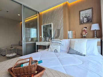 Sea View condo for sale at Lumpini Seaview Jomtien, Pattaya.