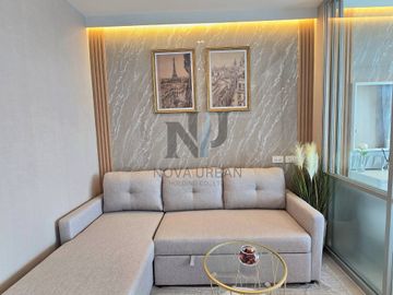Sea View condo for sale at Lumpini Seaview Jomtien, Pattaya.