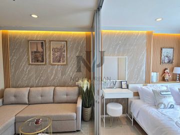 Sea View condo for sale at Lumpini Seaview Jomtien, Pattaya.