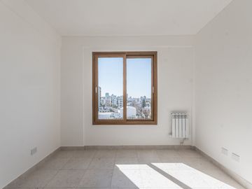 VTA Departamento 3 Ambientes al Frente – Villa Pueyrredón| PISO 7 AL FRENTE CON VISTA ABIERTA Y LUZ.
