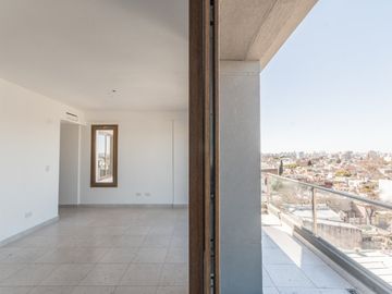 VTA Departamento 3 Ambientes al Frente – Villa Pueyrredón| PISO 7 AL FRENTE CON VISTA ABIERTA Y LUZ.