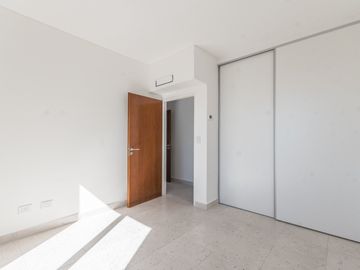 VTA Departamento 3 Ambientes al Frente – Villa Pueyrredón| PISO 7 AL FRENTE CON VISTA ABIERTA Y LUZ.