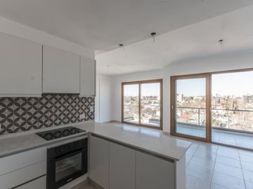VTA Departamento 3 Ambientes al Frente – Villa Pueyrredón| PISO 7 AL FRENTE CON VISTA ABIERTA Y LUZ.