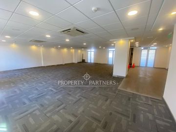 Importante oficina.  Piso completo 469 m2 en Paseo Ahumada.
