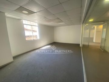 Importante oficina.  Piso completo 469 m2 en Paseo Ahumada.