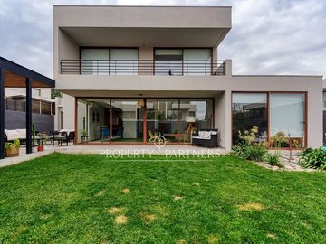 Casa piloto en chicureo norte