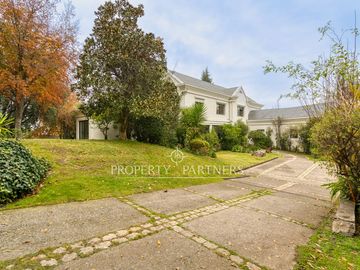UN OASIS EN LO CURRO: 3.245 m² DE NATURALEZA Y PRIVACIDAD
