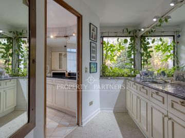UN OASIS EN LO CURRO: 3.245 m² DE NATURALEZA Y PRIVACIDAD