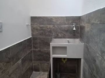 ARRIENDO de CASA COMERCIAL en MedellÃ­n