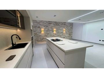 Casa para estrenar en Llanogrande, Antioquia