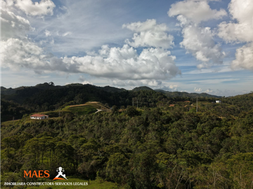 ESPECTACULAR CASA CAMPESTRE EN VENTA / SANTO DOMINGO ANTIOQUIA 