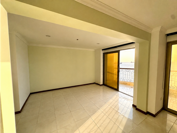 SE ARRIENDA APARTAMENTO CON VISTA AL MORRO, SECTOR BELLAVISTA