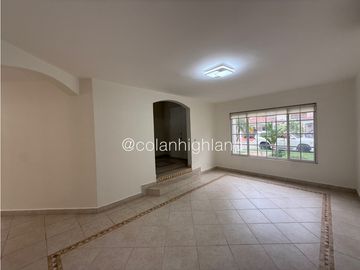Se Vende Casa.con piscina en Costa del Este