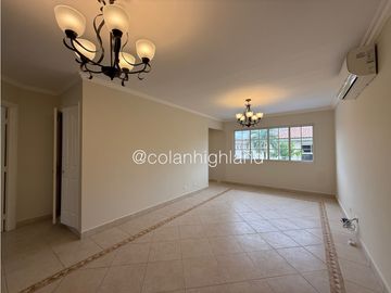 Se Vende Casa.con piscina en Costa del Este
