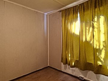 CASA DE 2 PISOS EN SUBIDA ECUADOR VALPRAISO