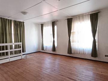 CASA DE 2 PISOS EN SUBIDA ECUADOR VALPRAISO