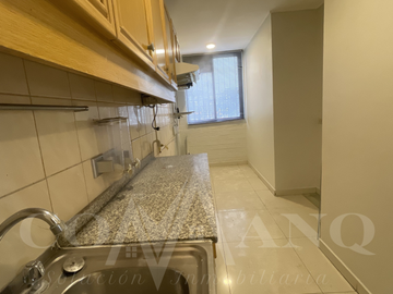 AMPLIO DEPARTAMENTO EN PRIMER PISO REMODELADO