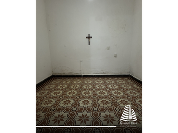 Casa en venta - Montevideo 1395