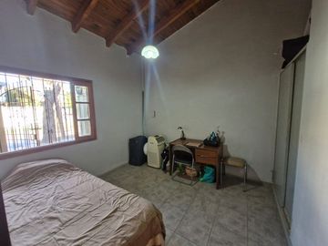 CASA EN VENTA B° SEMIPRIVADO AMANECER DE ORO