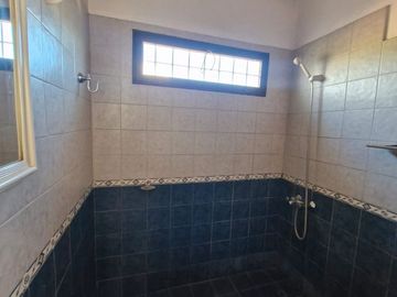 CASA EN VENTA B° SEMIPRIVADO AMANECER DE ORO